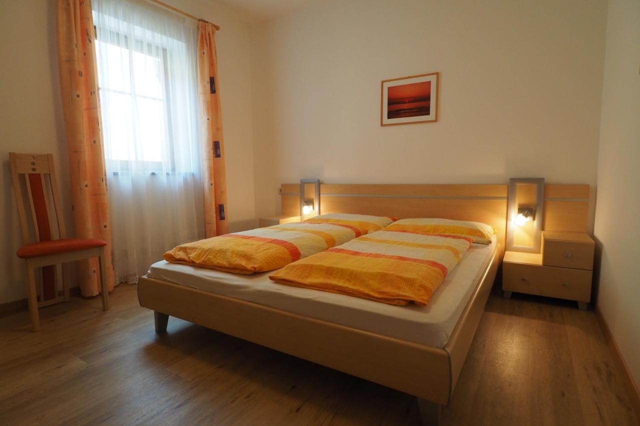 Ferienwohnungen Luggin Caldaro Luaran gambar